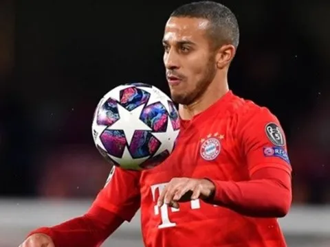 Phũ phàng với Bayern, "nhạc trưởng tuyến giữa" trên đường đến Liverpool