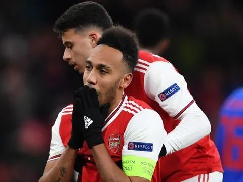 Người hùng hóa tội đồ, thủ quân Arsenal đau đớn khóc nức nở