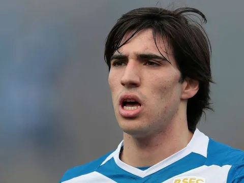 'Pirlo 2.0' được khuyên chưa nên rời Ý