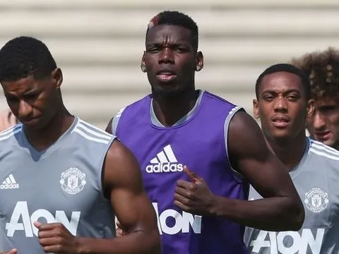 Pogba 'unfollow' Martial và Rashford, biến căng ở Man Utd?