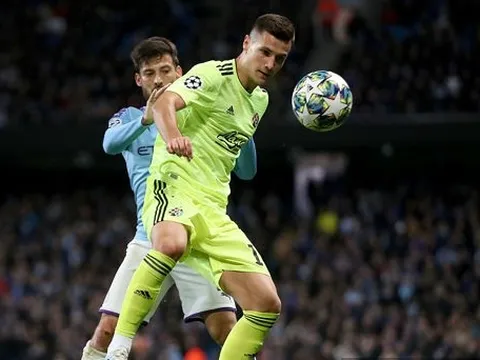 Man City và Barca đại chiến vì tiền vệ 22 tuổi