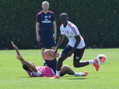 Premier League trở lại, Arsenal máu lửa tập luyện cho trận Man City