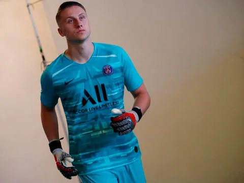 PSG đẩy đi 3 thủ môn, 'Courtois 2.0' sắp bước ra ánh sáng