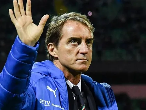 Quá biết ơn các bác sĩ, HLV tuyển Ý đưa ra đề xuất cực dị