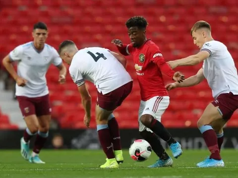 Quá đen! Sao Man Utd lập siêu phẩm solo và... chấn thương đúng ngày sinh nhật