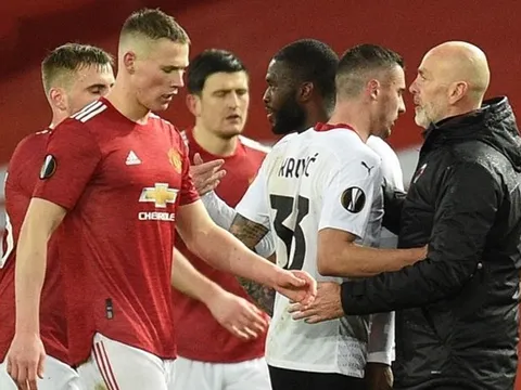 Quá hạnh phúc, HLV Milan nói thẳng về sức mạnh của Man Utd