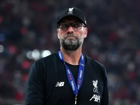 'Quả tạ' Liverpool 'hứng trọn gạch đá', Klopp phản pháo 1 câu quá gắt