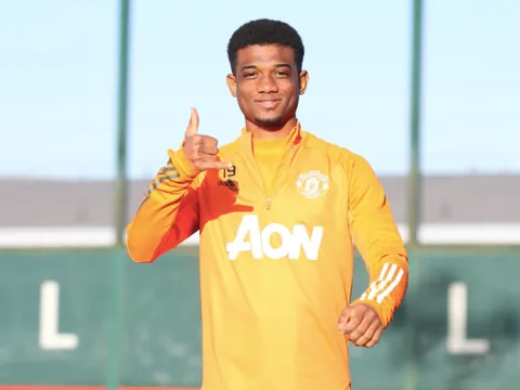 Quá tiềm năng, Amad Diallo ghi bàn thắng đầu tiên trong buổi tập cùng Man Utd