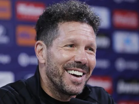 "Quái thú" Atletico trở lại, Liverpool hãy coi chừng!