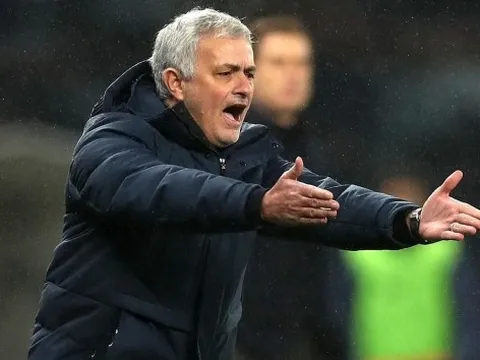 "Quái thú" lên tiếng, Mourinho nhận điềm báo mất bom tấn 65 triệu