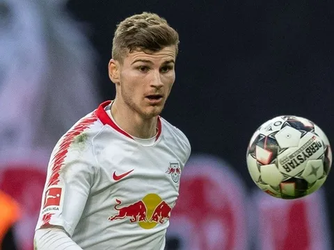 Quan tâm đến chân sút hàng đầu, Bayern bị địch thủ "đuổi khéo"