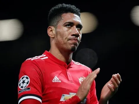 Quay lại Man United sớm, Solskjaer nói lời thật lòng về Smalling