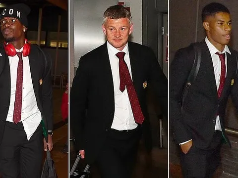 Quỷ đỏ thăng hoa, HLV Solskjaer vẫn lo sốt vó khi trở lại Manchester