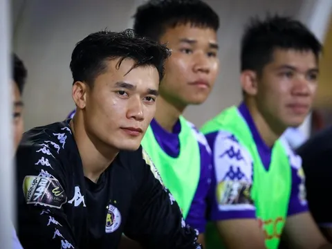 Hà Nội FC vô địch, thủ môn Bùi Tiến Dũng nói điều đặc biệt