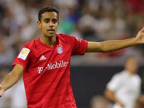Ra mắt ấn tượng, tân binh Bayern có thái độ không ngờ