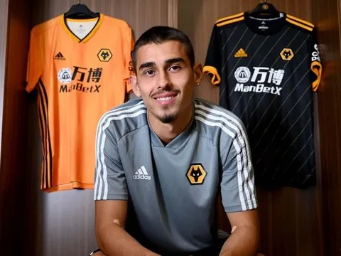 XONG! Trang chủ Wolves công bố tân binh từ Bayern Munich