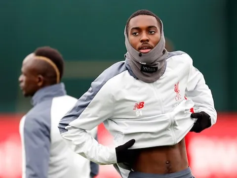 Thỏa thuận thất bại, Liverpool bất lực nhìn sao trẻ hồi hương