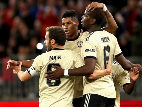 "Man Utd nên tin vào cậu ấy, một tiền đạo trẻ nhưng rất tài năng"