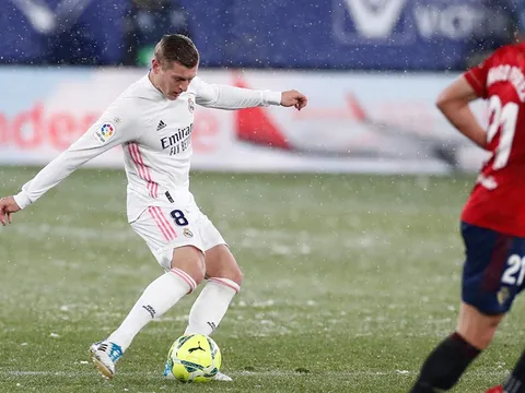 Real bị cầm hòa trong cơn bão tuyết, Zidane nổi đóa