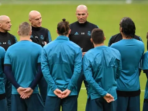 Real Madrid đi Canada, duy nhất 1 cái tên ở lại