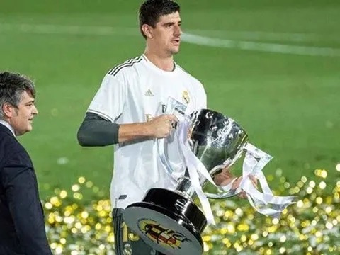 Real Madrid vô địch, Thibaut Courtois thiết lập kỷ lục sau 66 năm
