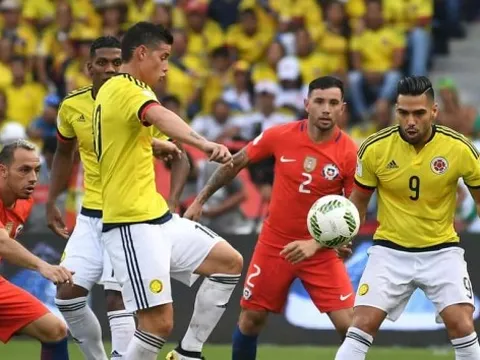 Real từ chối Napoli, Man Utd rộng cửa đón "siêu tiền vệ" 63 triệu bảng