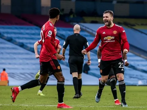SỐC! Huyền thoại Man Utd ví Luke Shaw như 'đống phế liệu' tại CLB