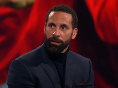 Rio Ferdinand khuyên một cầu thủ nên cuốn gói khỏi Man Utd