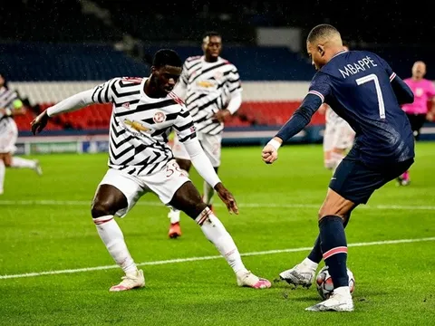 'Ngọc quý' Man Utd mất hút, Ferdinand chỉ ra cách duy nhất để đá chính