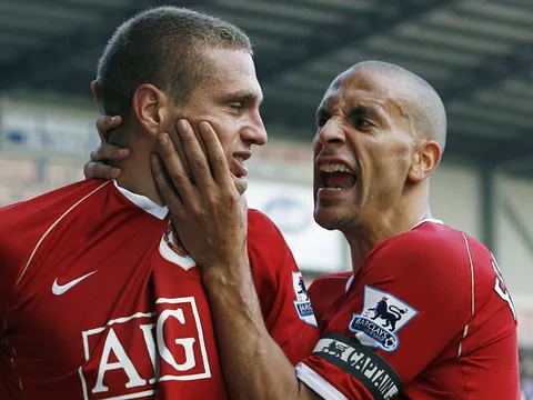 Vừa đến Man Utd, Vidic đã phát hoảng với 1 cái tên