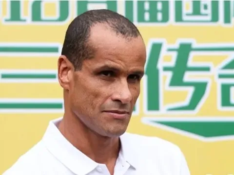Rivaldo gay gắt: "Tôi chẳng hiểu tại sao Barca lại chiêu mộ cậu ta!"