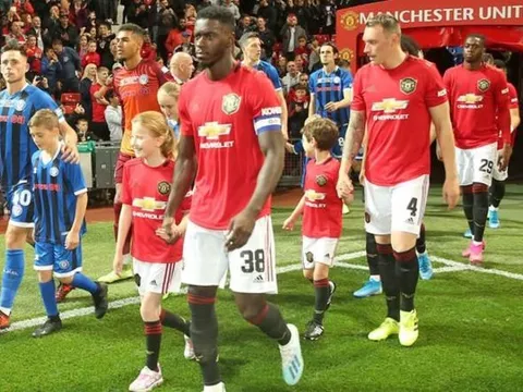 Rõ lý do Solskjaer gạt Pogba, trao băng đội trưởng cho Tuanzebe