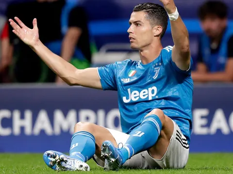 Ronaldo tránh dịch ở BĐN, Juventus bất ngờ chốt tương lai anh ở CLB