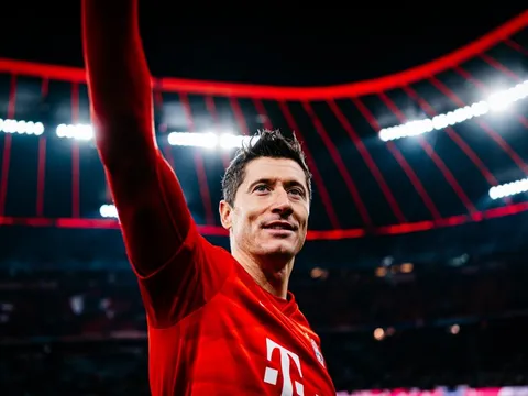 Robert Lewandowski: Kẻ dội bom siêu hạng