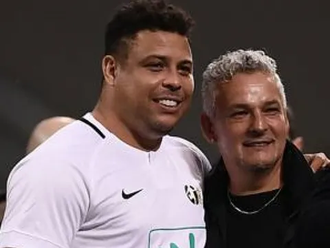 'Roberto Baggio xuất sắc hơn Ronaldo'