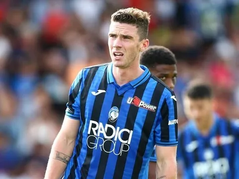 'Tôi có cả quốc tịch Đức và Hà Lan, nhưng không có tuyển nào gọi tôi cả'