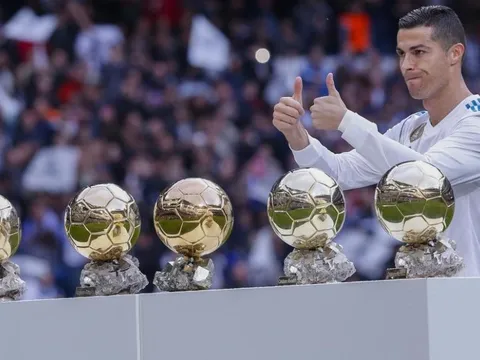 Rời Real, Ronaldo tạm biệt 6 danh hiệu cá nhân cao quý