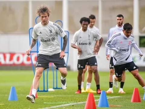 Ronaldo, De Ligt hóa "nghệ sĩ" trong ngày Juventus ra mắt trang phục mới