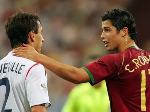 'Ronaldo là nỗi bực dọc trong vài năm đầu tại Man Utd'