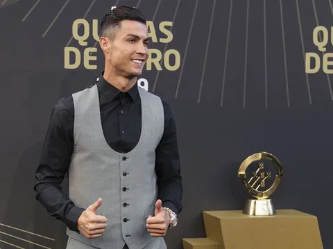Ronaldo lại "độc chiếm" danh hiệu tại quê nhà