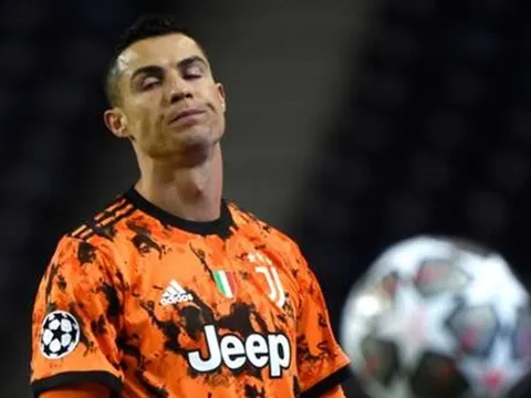 "Ronaldo luôn hơi ích kỷ và chẳng quan tâm quái gì đến người khác ghi bàn"