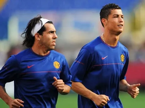 Ronaldo, Messi có tên trong đội hình đồng đội xuất sắc nhất của Tevez