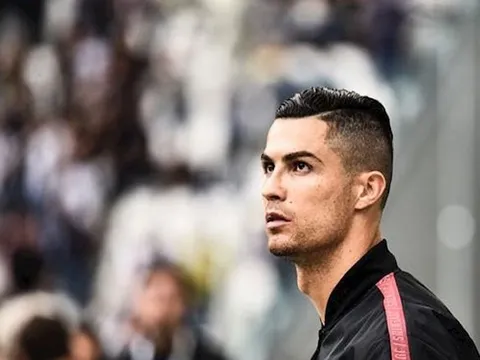 Sao Liverpool: 'Cả Ronaldo và Messi không nên có mặt trong đội hình tiêu biểu của FIFA'