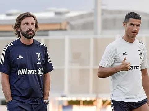 Ronaldo ra dấu, ủng hộ Pirlo trong buổi tập đầu tiên