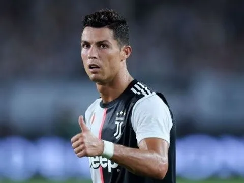 Ronaldo ra mặt, chấp thuận Juve thâu tóm 'quái thú M.U' 80 triệu bảng