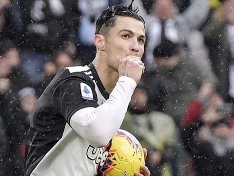 Đấu Sassuolo, Ronaldo chuẩn bị thiết lập kỷ lục mới