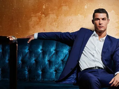 Ronaldo trở thành tỷ phú bóng đá như thế nào?