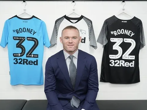 'Rooney học nhiều từ phong cách huấn luyện của họ'