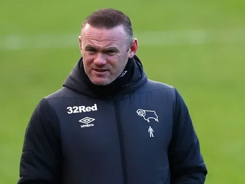 Rooney lên tiếng sau khi "hút máu" Man Utd