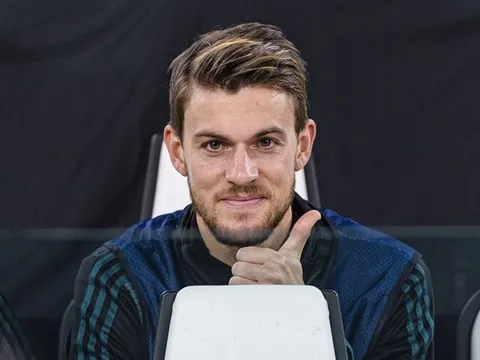 10 nhân vật trong làng bóng đá mắc COVID-19: 2 người qua đời!